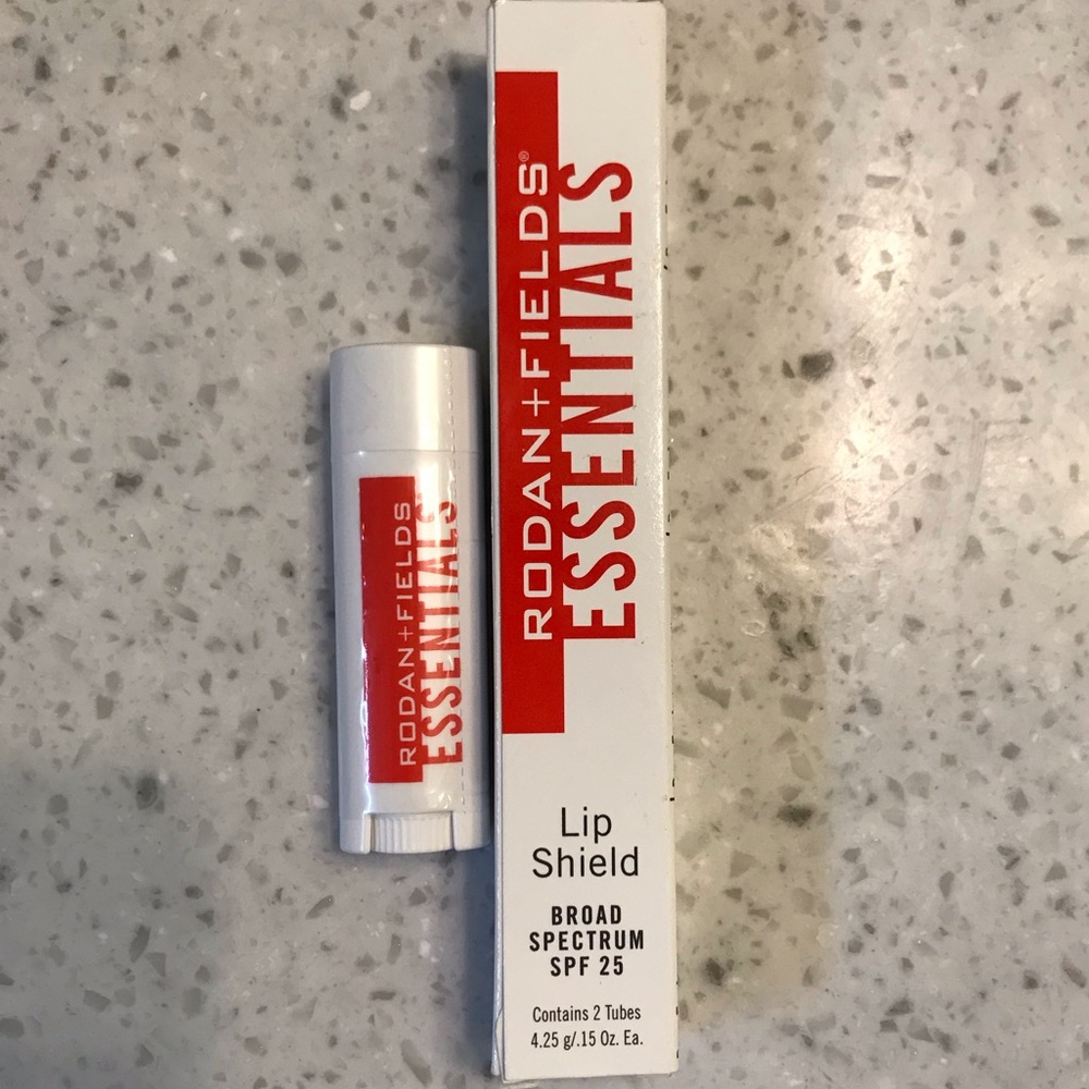 •Lip Shield💋